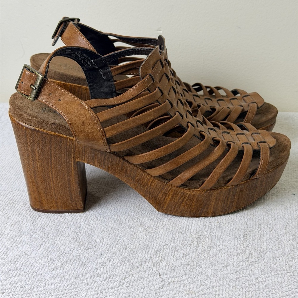 White Mountain Footbeds Sandals 10 M Brown Strappy Platform Block Heel Chunky
